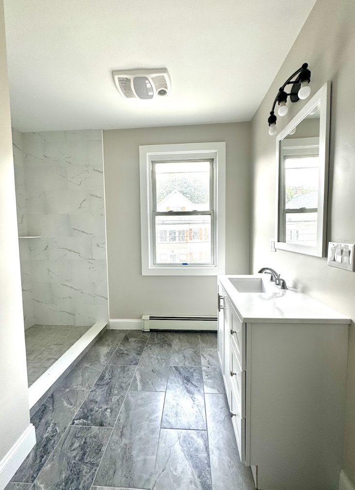 4 bed, 2 bath apartment for rent at 46 Union St Unit 2, Watertown — photo 3 of 8