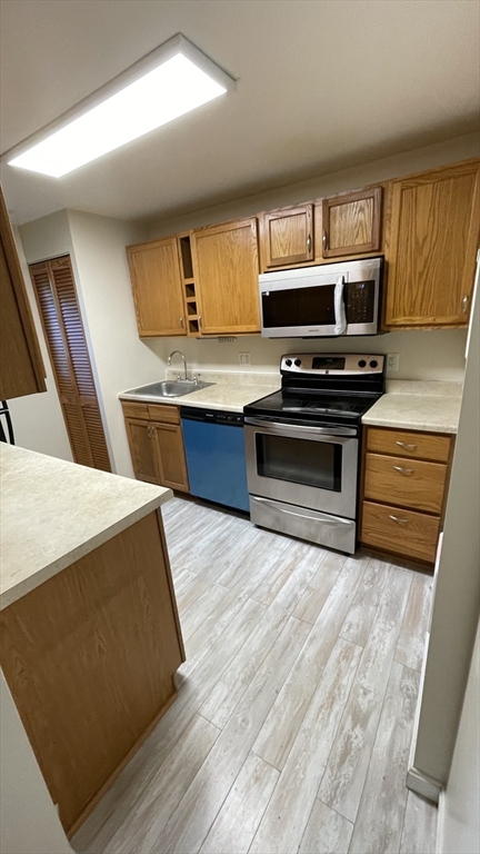 2 bed, 1 bath apartment for rent at 46 Village Hill Ln Unit 46, Natick — photo 5 of 13