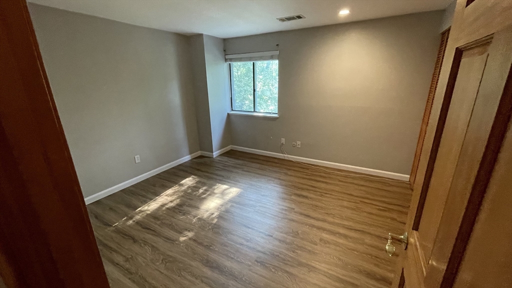 2 bed, 1 bath apartment for rent at 46 Village Hill Ln Unit 46, Natick — photo 11 of 13