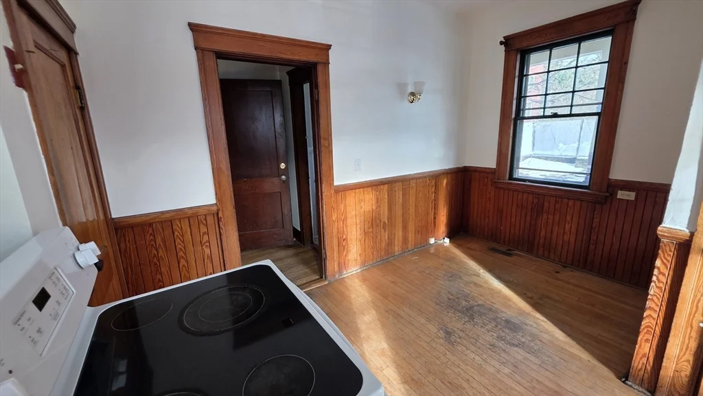 5 bed, 2 bath apartment for rent at 46 Wachusett, Worcester — photo 18 of 42