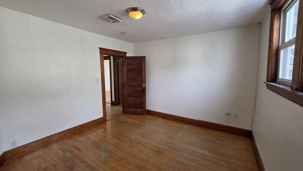 5 bed, 2 bath apartment for rent at 46 Wachusett, Worcester — photo 25 of 42