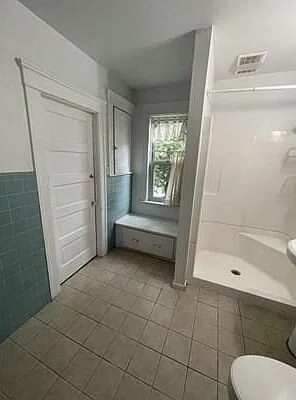 5 bed, 2 bath apartment for rent at 46 Wachusett, Worcester — photo 30 of 42