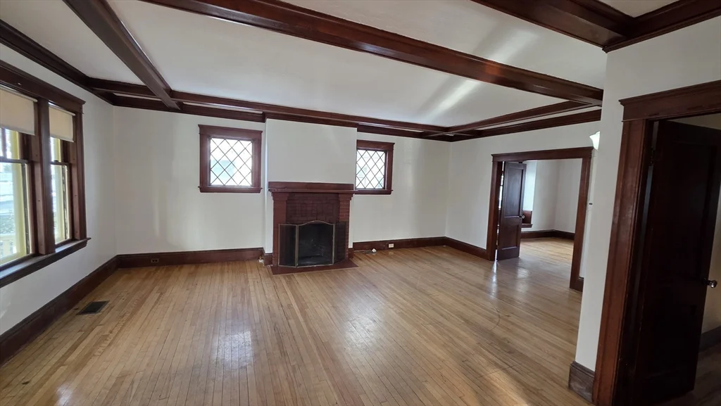 5 bed, 2 bath apartment for rent at 46 Wachusett, Worcester — photo 9 of 42