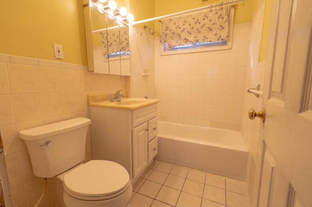 3 bed, 1 bath apartment for rent at 46 Wainright St Unit 2, Dorchester — photo 11 of 13