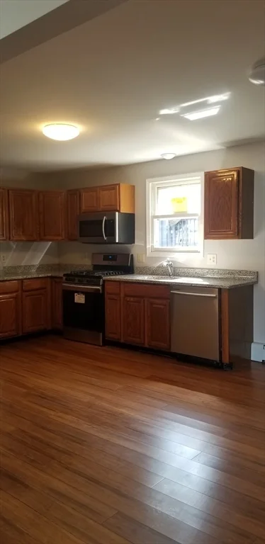 2 bed, 1 bath apartment for rent at 46 Walton Unit F, Fitchburg — photo 3 of 16