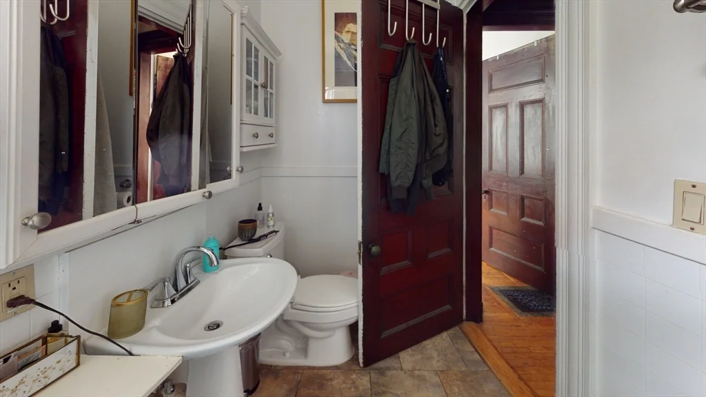 1 bed, 1 bath apartment for rent at 46 Waverly St Unit 1, Brookline — photo 8 of 9