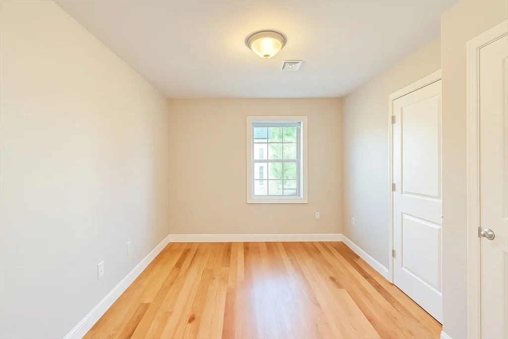 3 bed, 2 bath apartment for rent at 46 Wellington St Unit 1, Waltham — photo 23 of 38