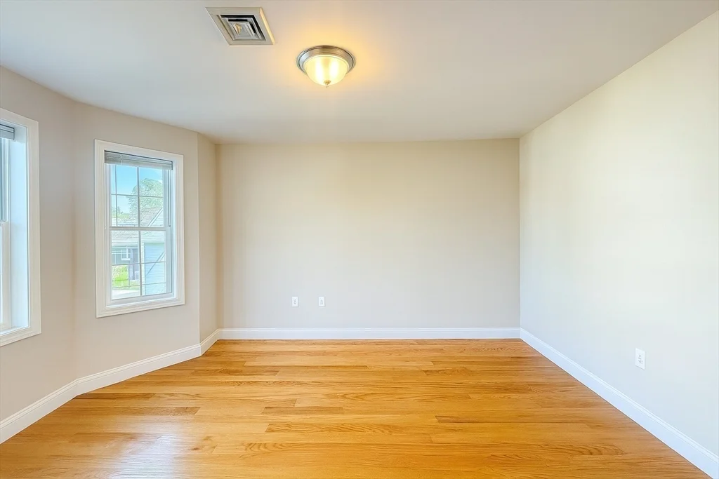 3 bed, 2 bath apartment for rent at 46 Wellington St Unit 1, Waltham — photo 29 of 38