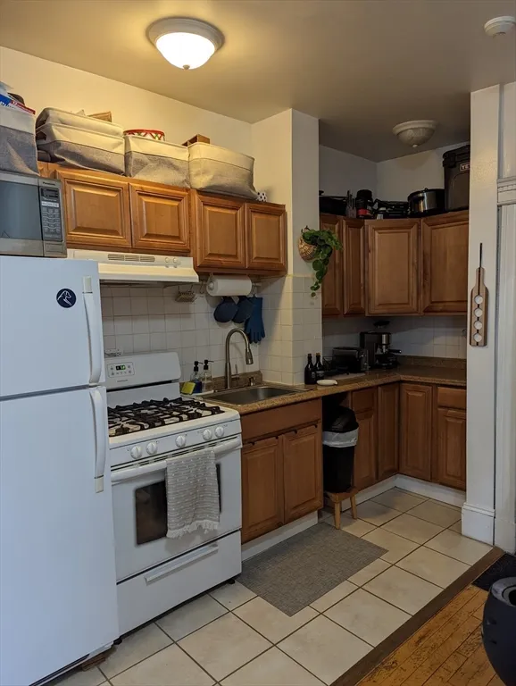1 bed, 1 bath apartment for rent at 46 West Newton St Unit 12, South End
