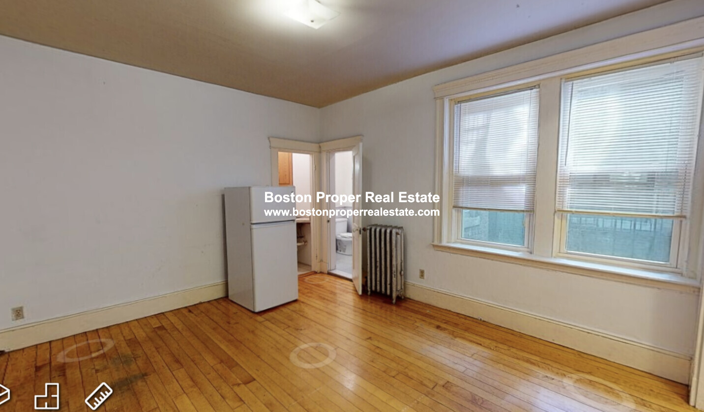 Studio bed, 1 bath apartment for rent at 46 Westland Ave Unit 16, Fenway — photo 1 of 8