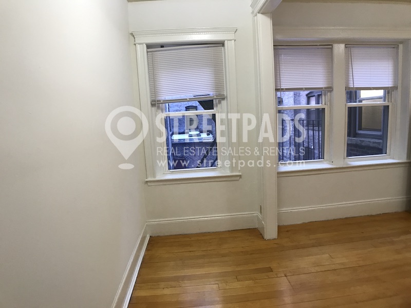Studio bed, 1 bath apartment for rent at 46 Westland Ave Unit 21, Fenway — photo 3 of 4