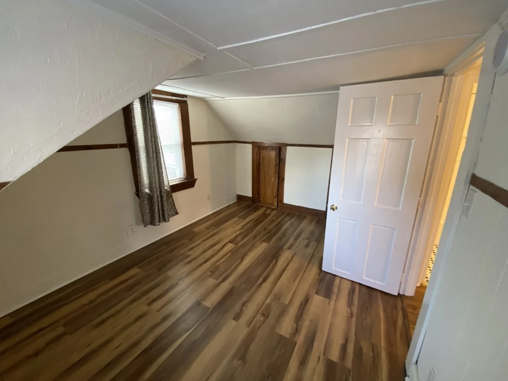 3 bed, 1 bath apartment for rent at 46 Whiting St, Lynn — photo 12 of 16