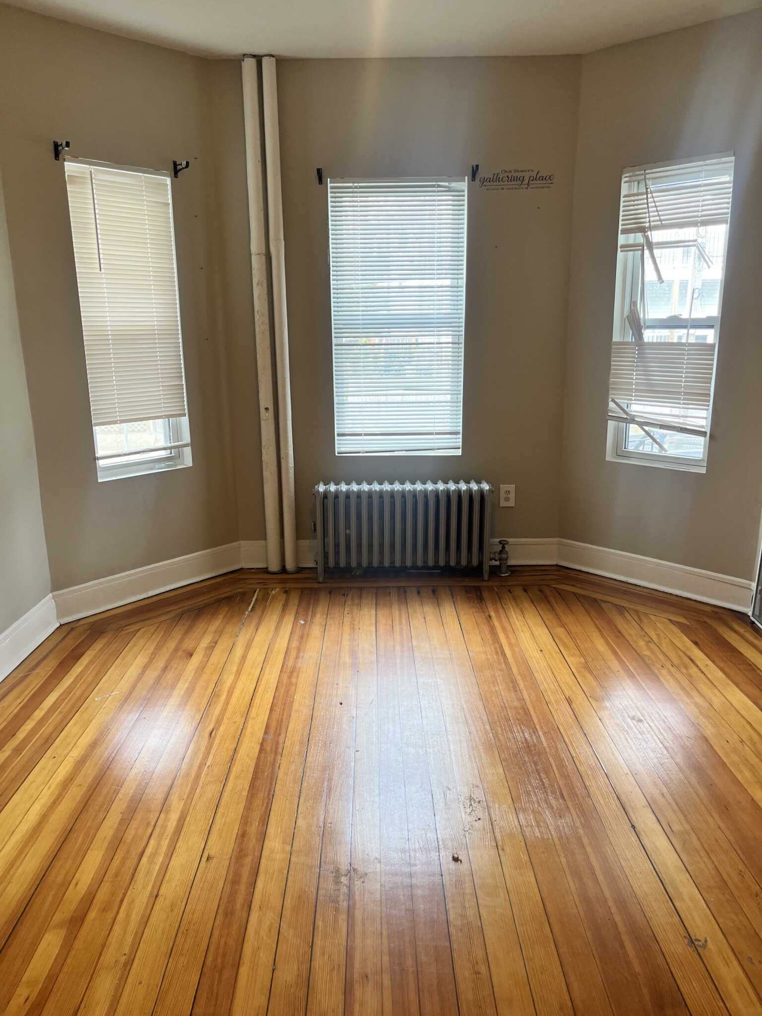 3 bed, 1 bath apartment for rent at 46 Wildwood St Unit 1, Dorchester — photo 3 of 12