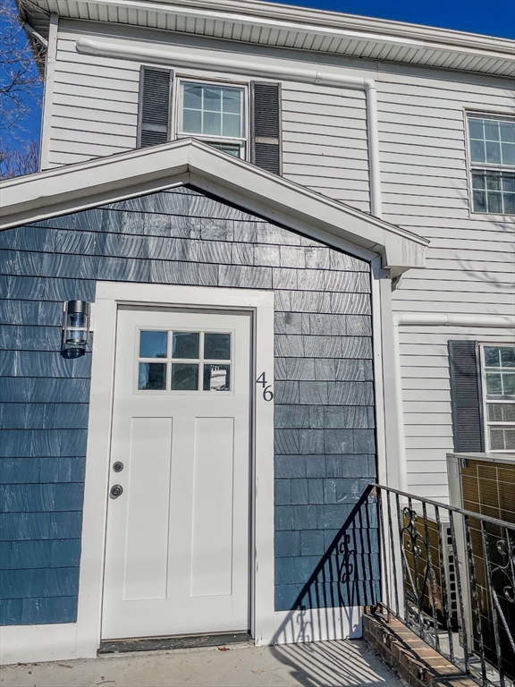 3 bed, 1 bath apartment for rent at 46 Woodlawn Unit 2, Everett — photo 1 of 9