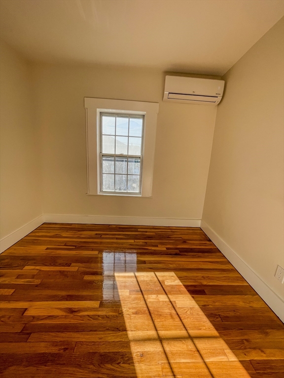 3 bed, 1 bath apartment for rent at 46 Woodlawn Unit 2, Everett — photo 8 of 9