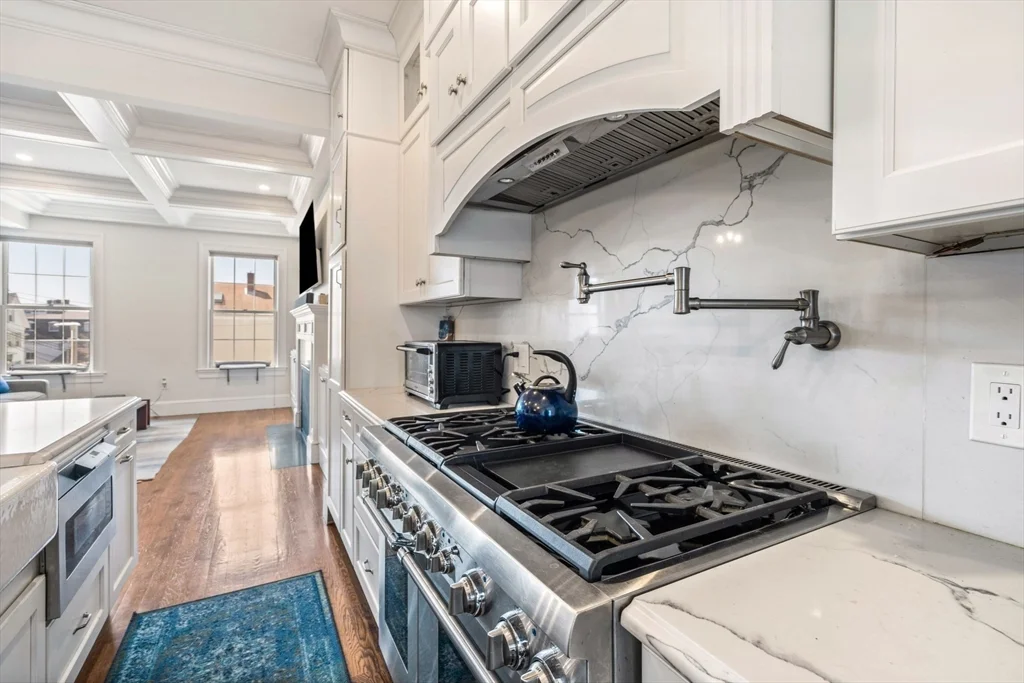 3 bed, 3 bath apartment for rent at 46 Woodward St Unit 2, Boston — photo 5 of 27