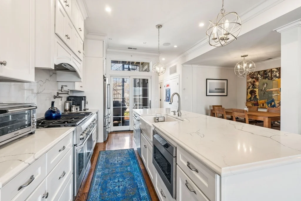 3 bed, 3 bath apartment for rent at 46 Woodward St Unit 2, Boston — photo 4 of 27