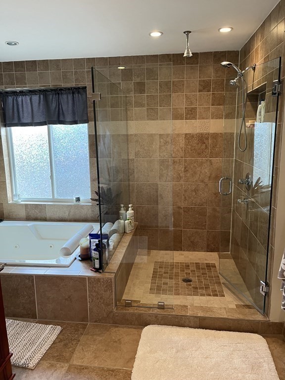 6 bed, 5.5 bath apartment for rent at 46 York Ter Unit 1, Corey Hill — photo 7 of 16