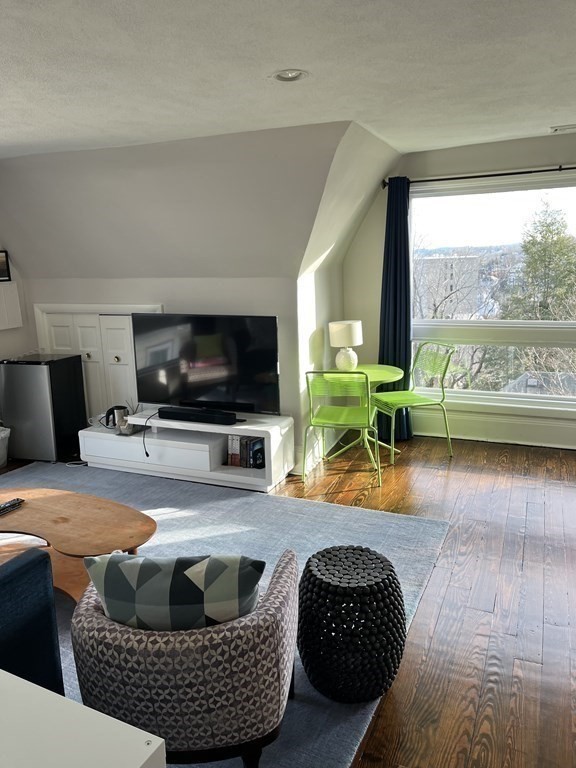 6 bed, 5.5 bath apartment for rent at 46 York Ter Unit 1, Corey Hill — photo 3 of 16