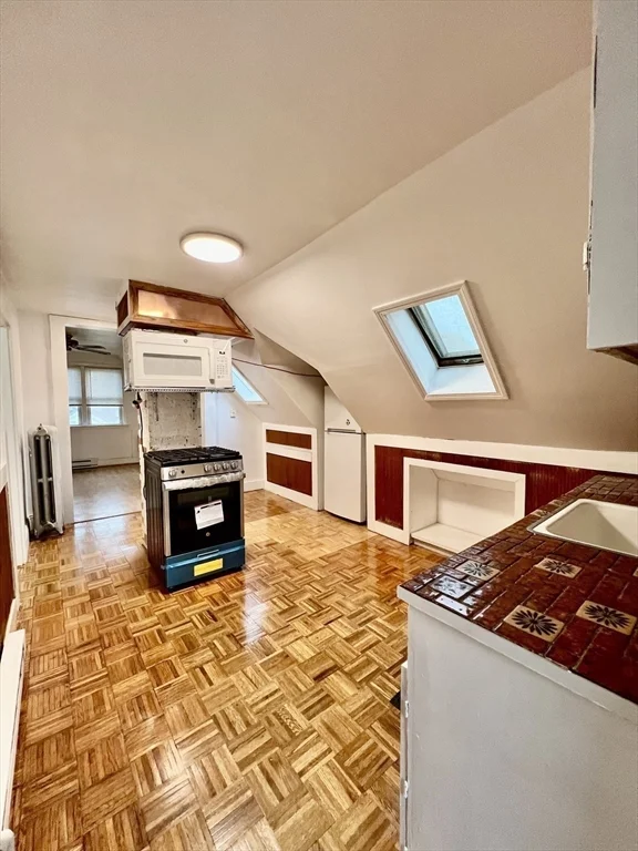 1 bed, 1 bath apartment for rent at 460 Ferry St Unit 3, Malden — photo 8 of 11