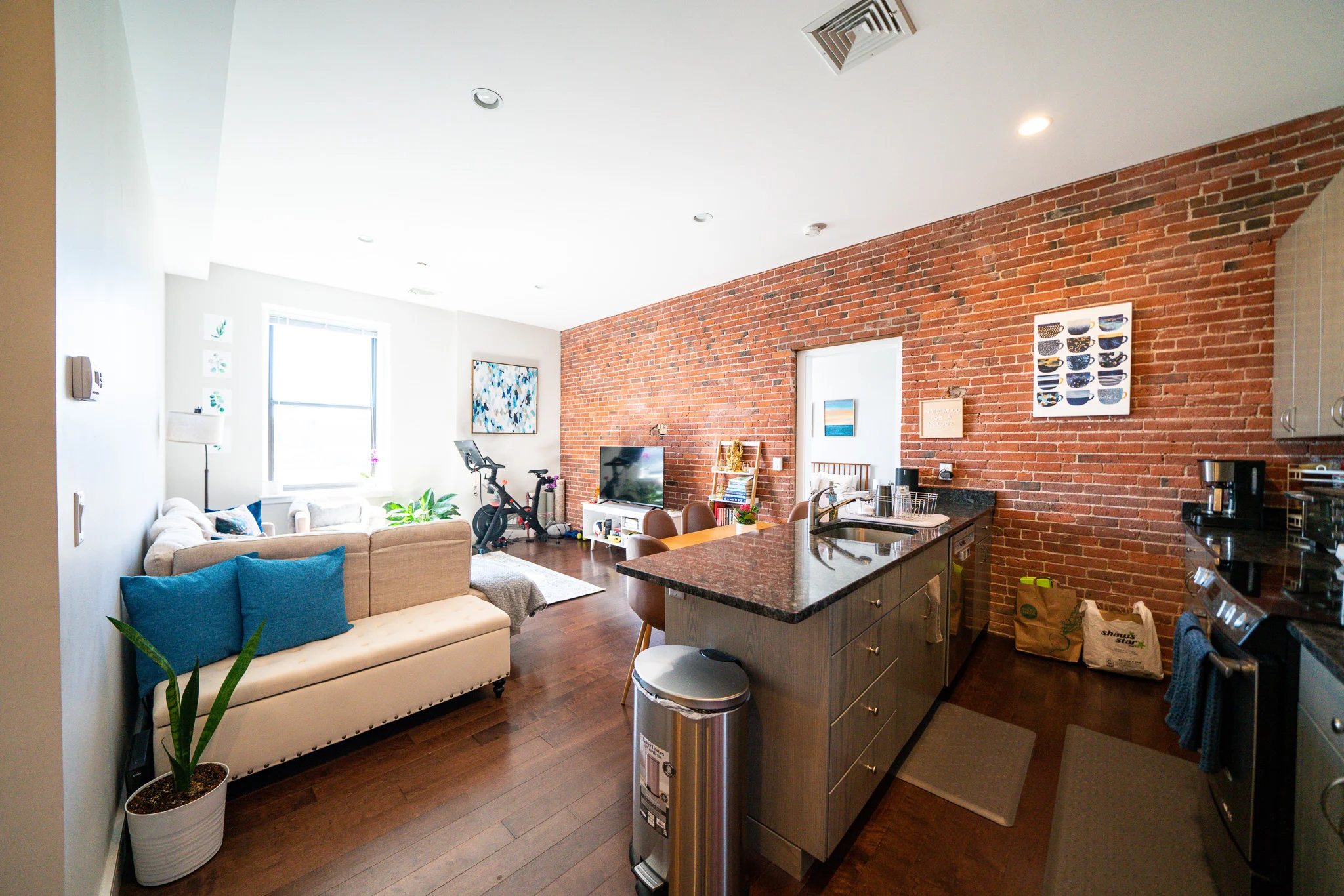 2 bed, 2 bath apartment for rent at 460 Harrison Ave Unit 423, South End — photo 5 of 20
