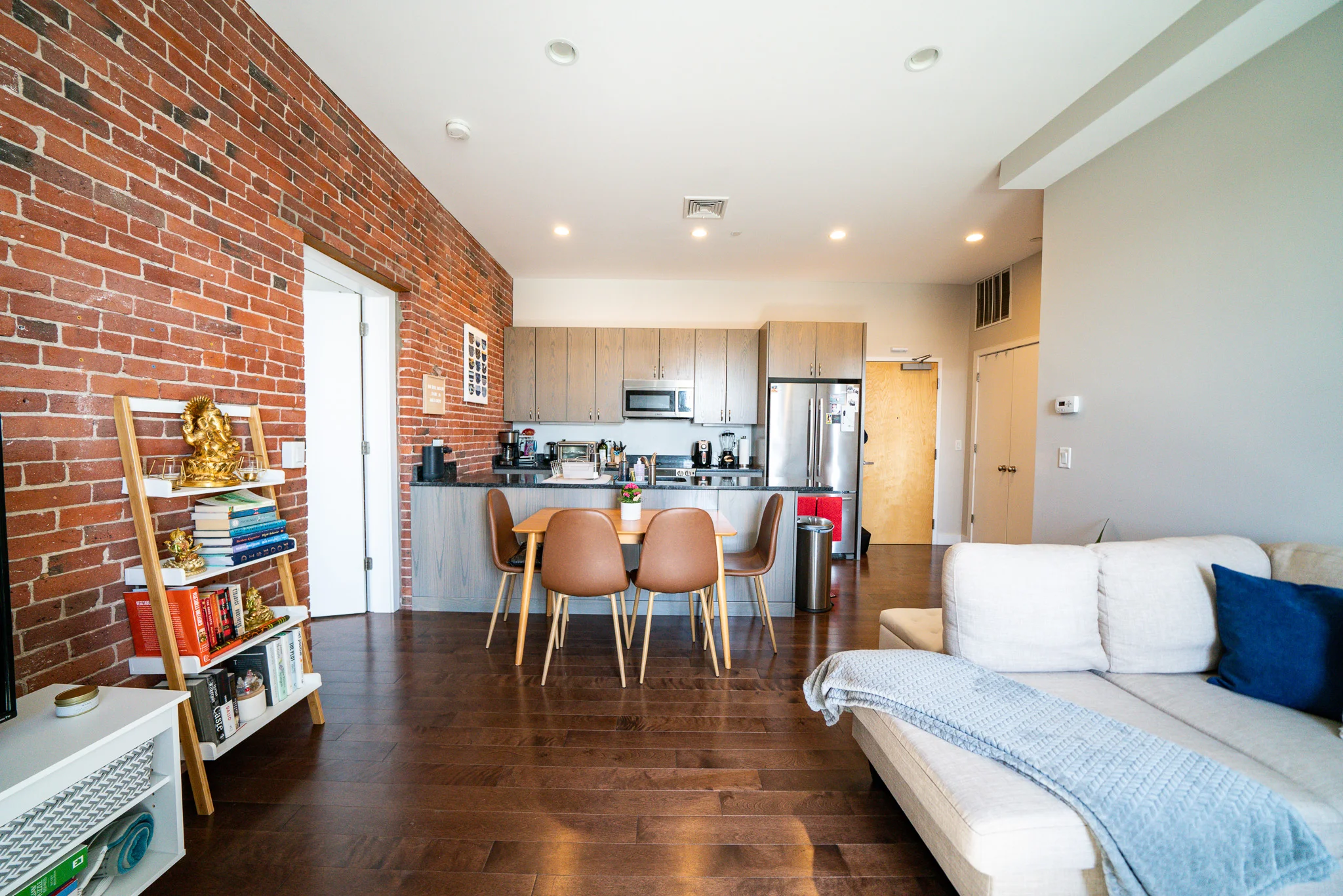 2 bed, 2 bath apartment for rent at 460 Harrison Ave Unit 423, South End — photo 15 of 20