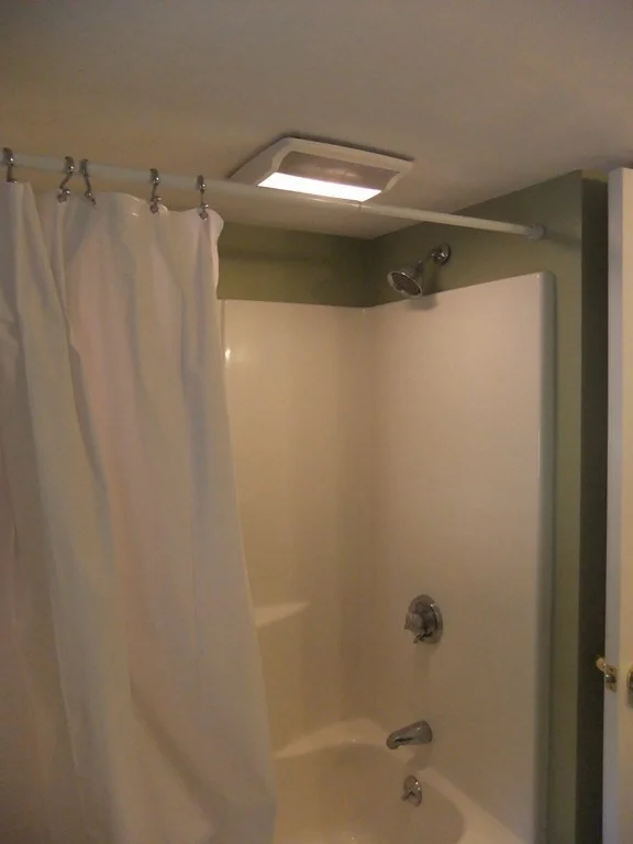 2 bed, 1 bath apartment for rent at 460 Pond St Unit Rear, Braintree — photo 6 of 8