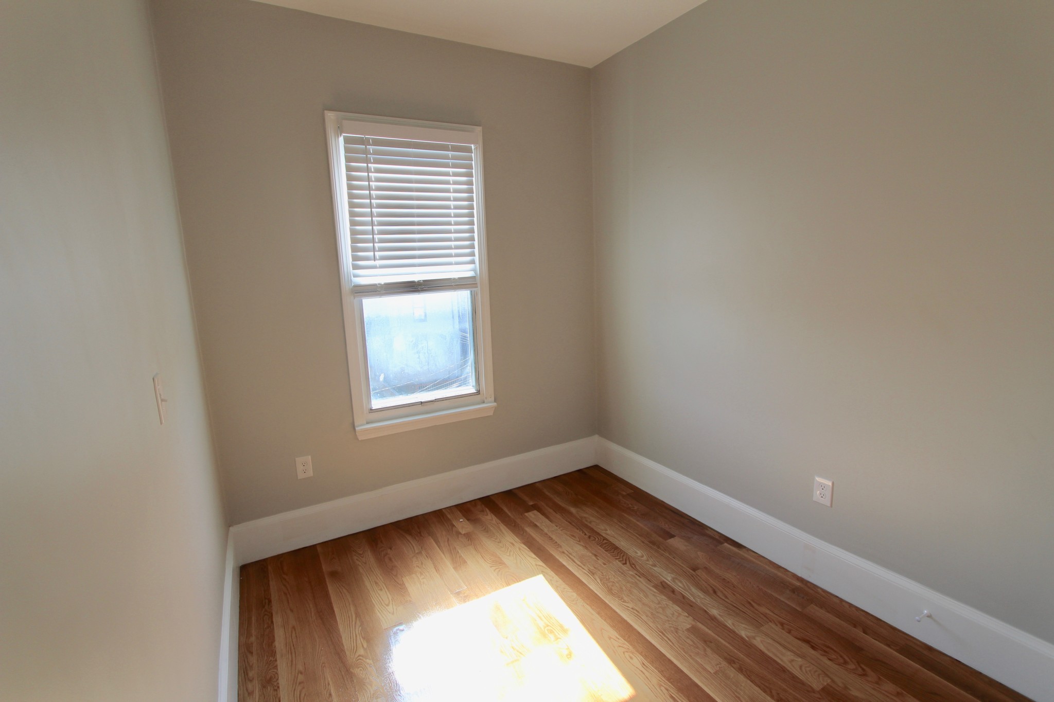 4 bed, 2 bath apartment for rent at 460 Saratoga St Unit U3, East Boston — photo 2 of 9