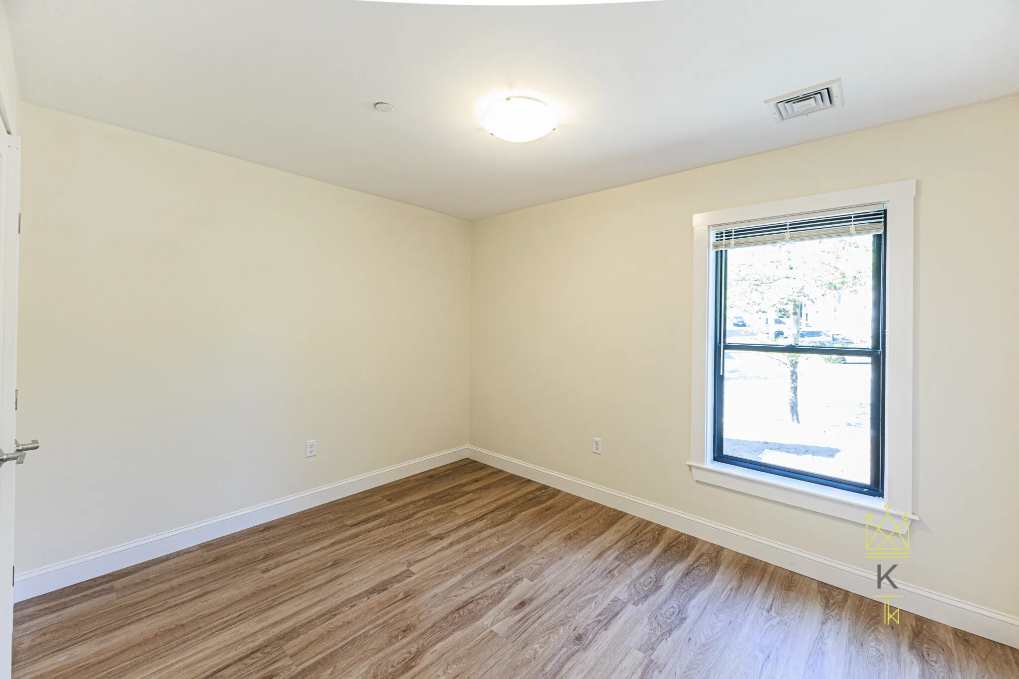 3 bed, 2 bath apartment for rent at 460 Washington St Unit 1, Brighton — photo 6 of 17