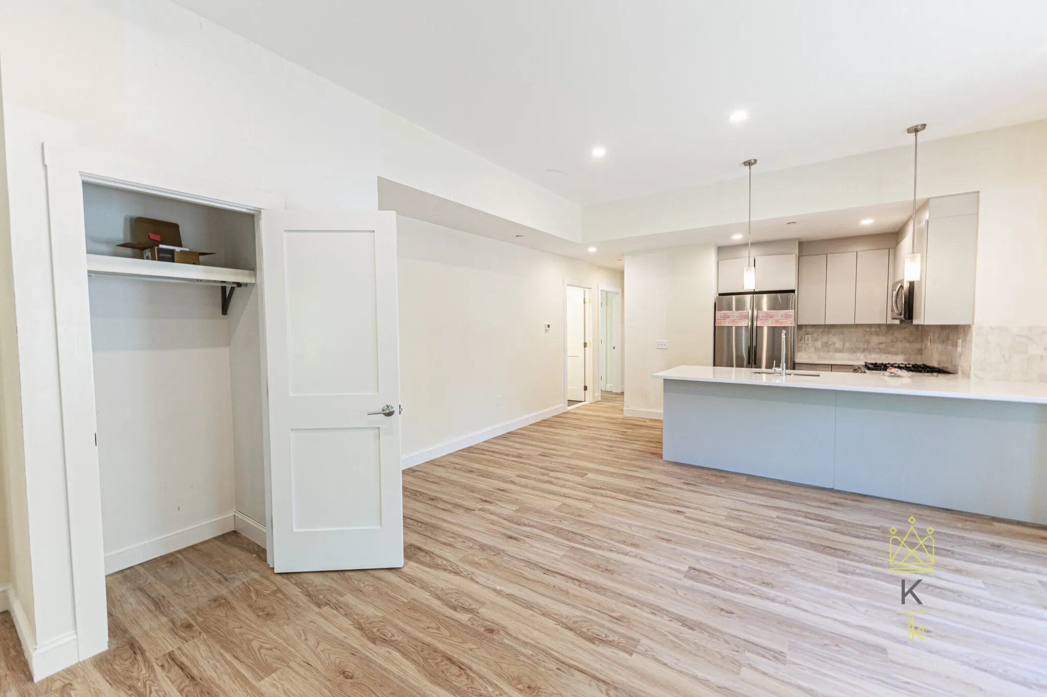 3 bed, 2 bath apartment for rent at 460 Washington St Unit 1, Brighton — photo 4 of 17
