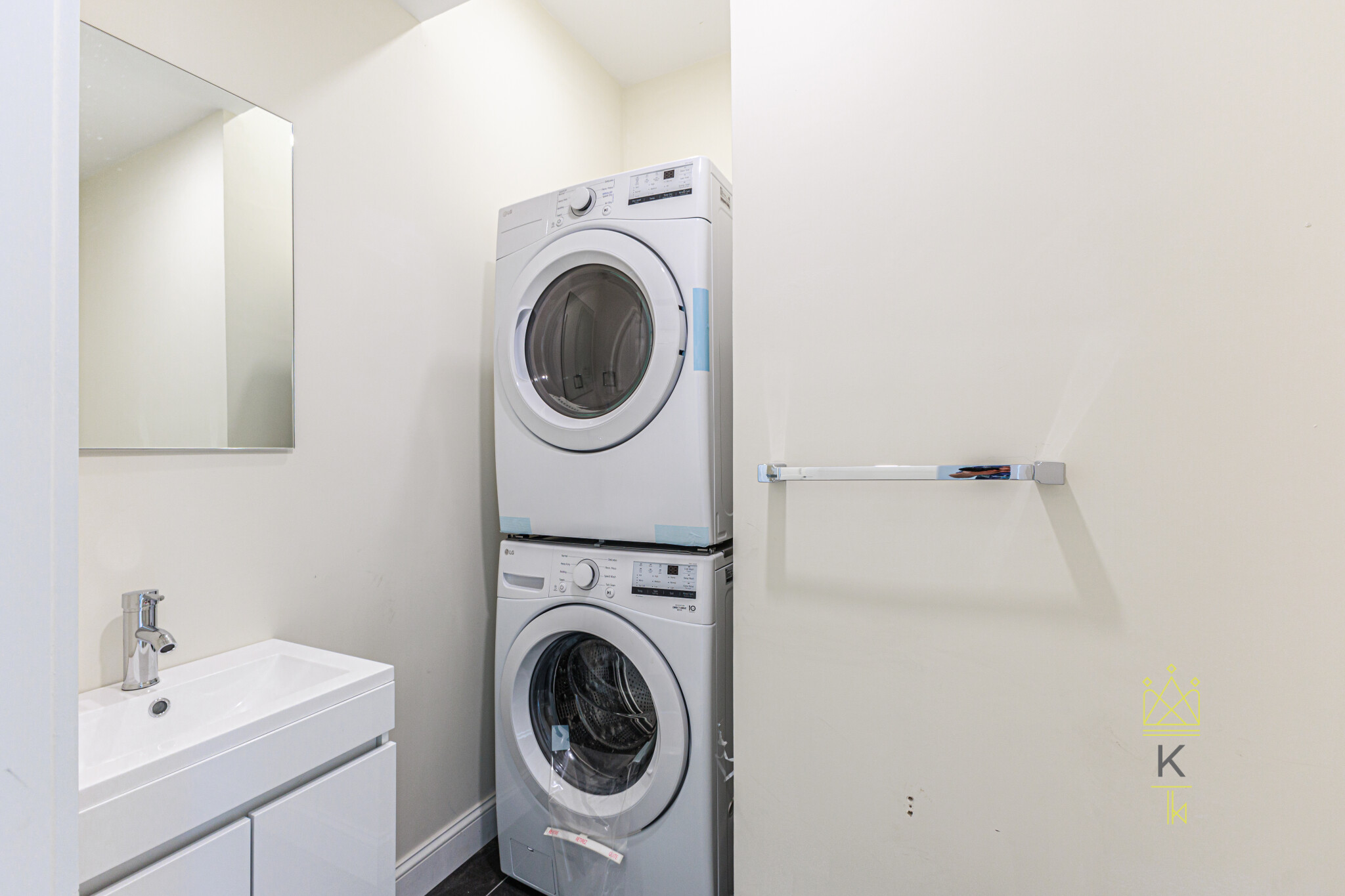 2 bed, 1.5 bath apartment for rent at 460 Washington St Unit 2, Brighton — photo 9 of 14