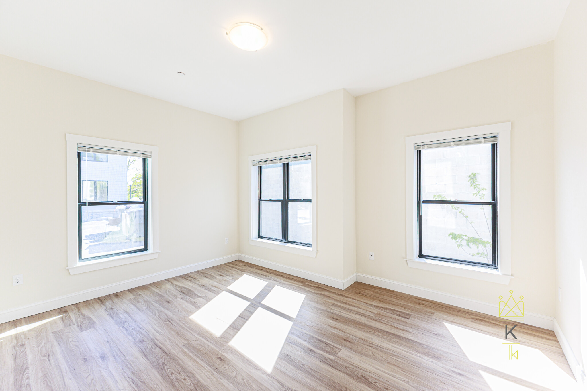 2 bed, 1.5 bath apartment for rent at 460 Washington St Unit 2, Brighton — photo 4 of 14