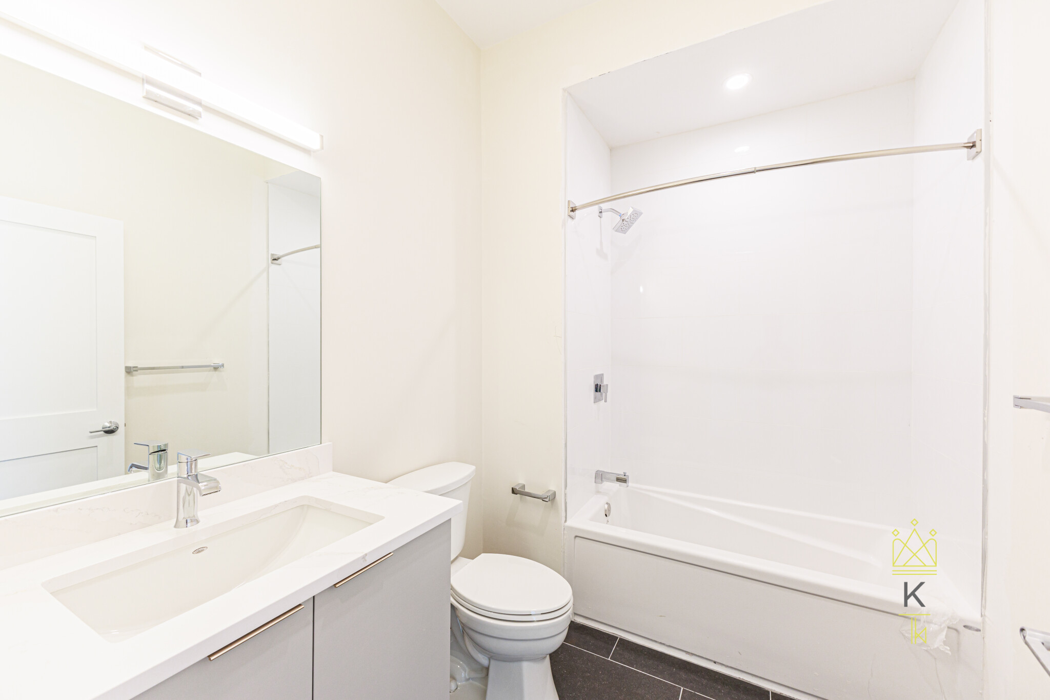 2 bed, 1.5 bath apartment for rent at 460 Washington St Unit 2, Brighton — photo 8 of 14