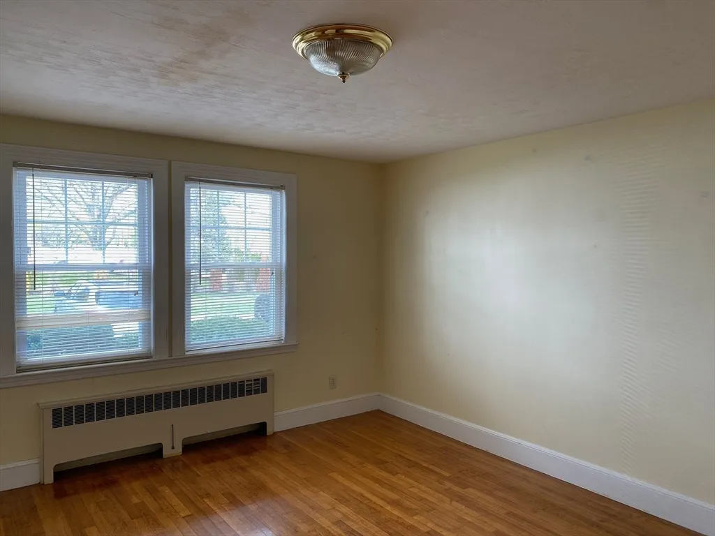 2 bed, 1 bath apartment for rent at 460A Highland Ave Unit 2, Malden — photo 5 of 7