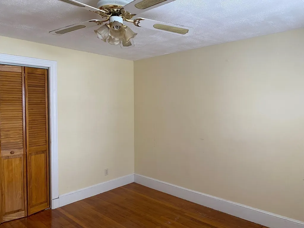 2 bed, 1 bath apartment for rent at 460A Highland Ave Unit 2, Malden — photo 4 of 7