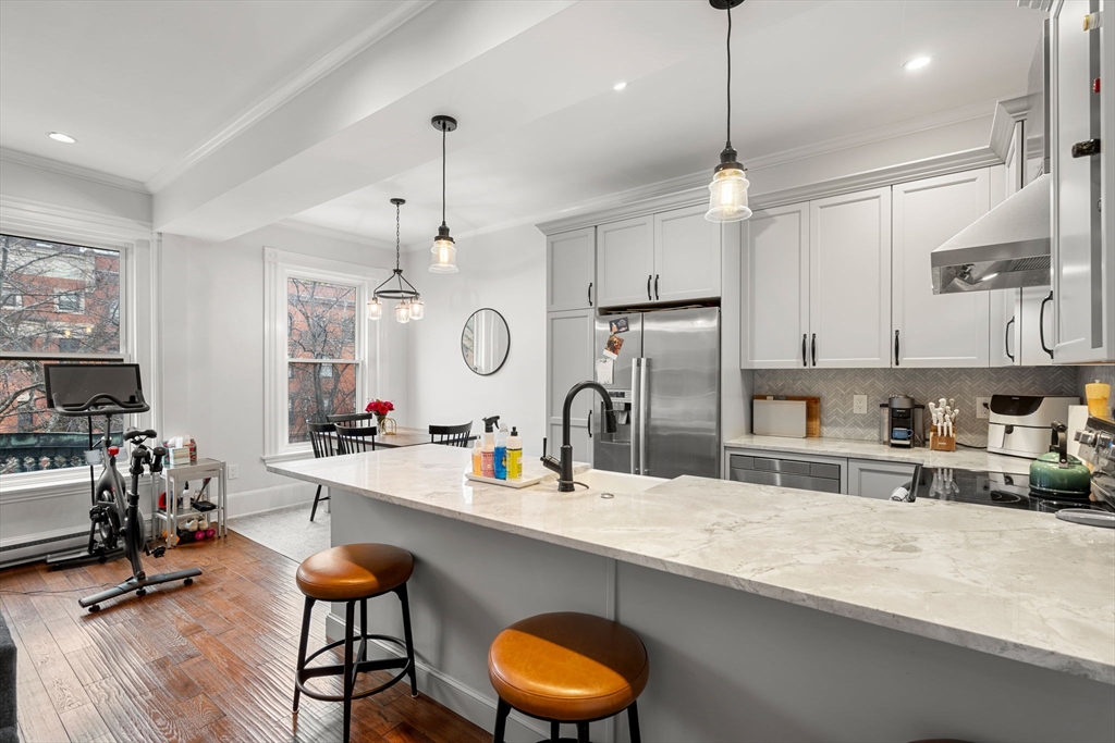 2 bed, 2 bath apartment for rent at 461 Beacon St Unit 4, Back Bay — photo 3 of 31