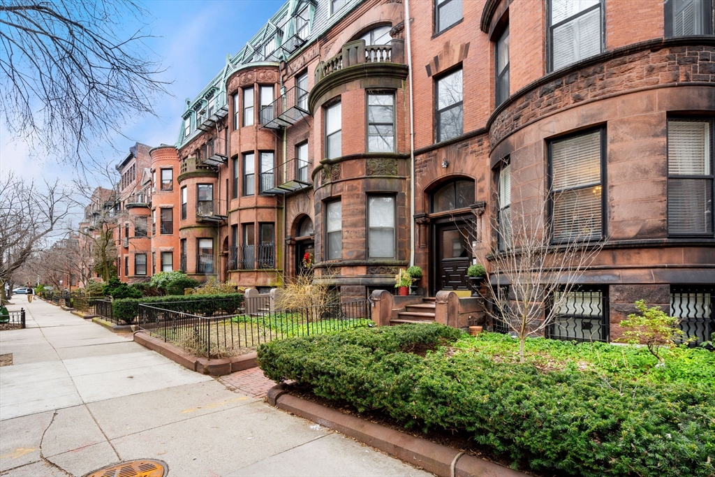2 bed, 2 bath apartment for rent at 461 Beacon St Unit 4, Back Bay — photo 30 of 31