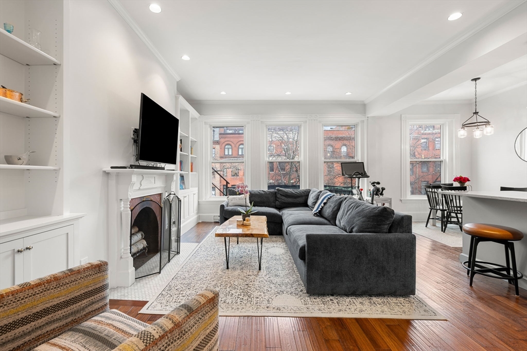 2 bed, 2 bath apartment for rent at 461 Beacon St Unit 4, Back Bay
