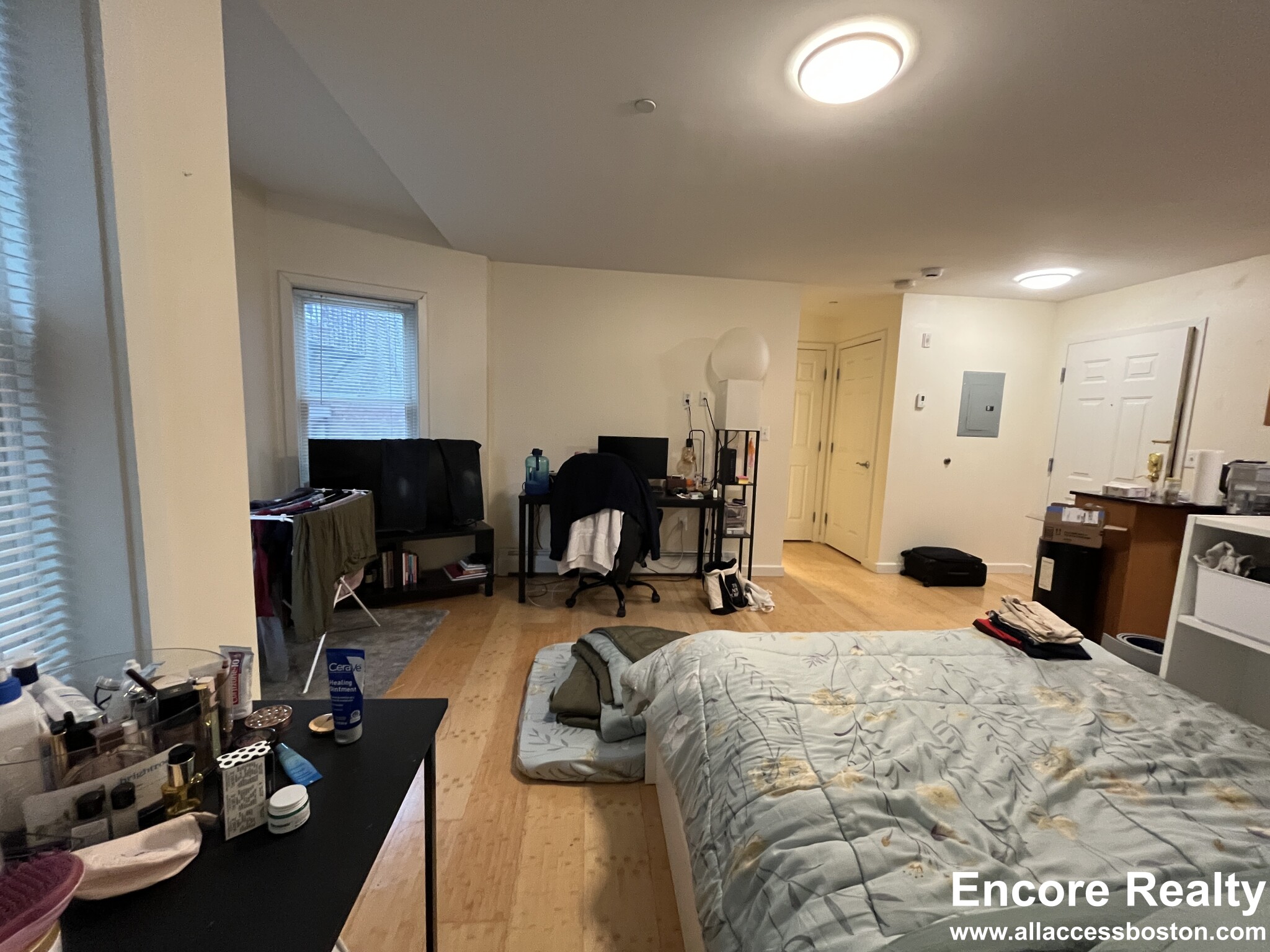 Studio bed, 1 bath apartment for rent at 461 Park Dr Unit 403, Fenway — photo 5 of 11