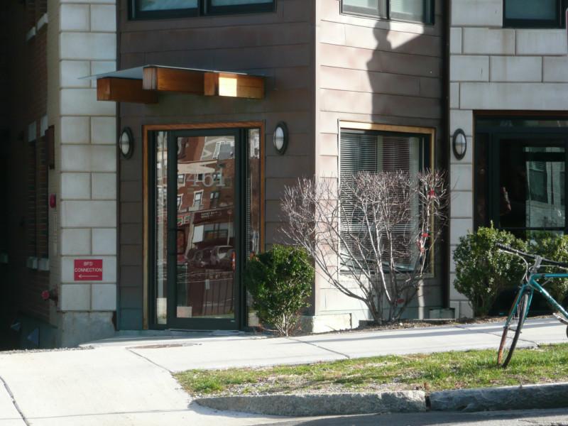 Studio bed, 1 bath apartment for rent at 461 Park Dr Unit G04, Fenway — photo 4 of 6