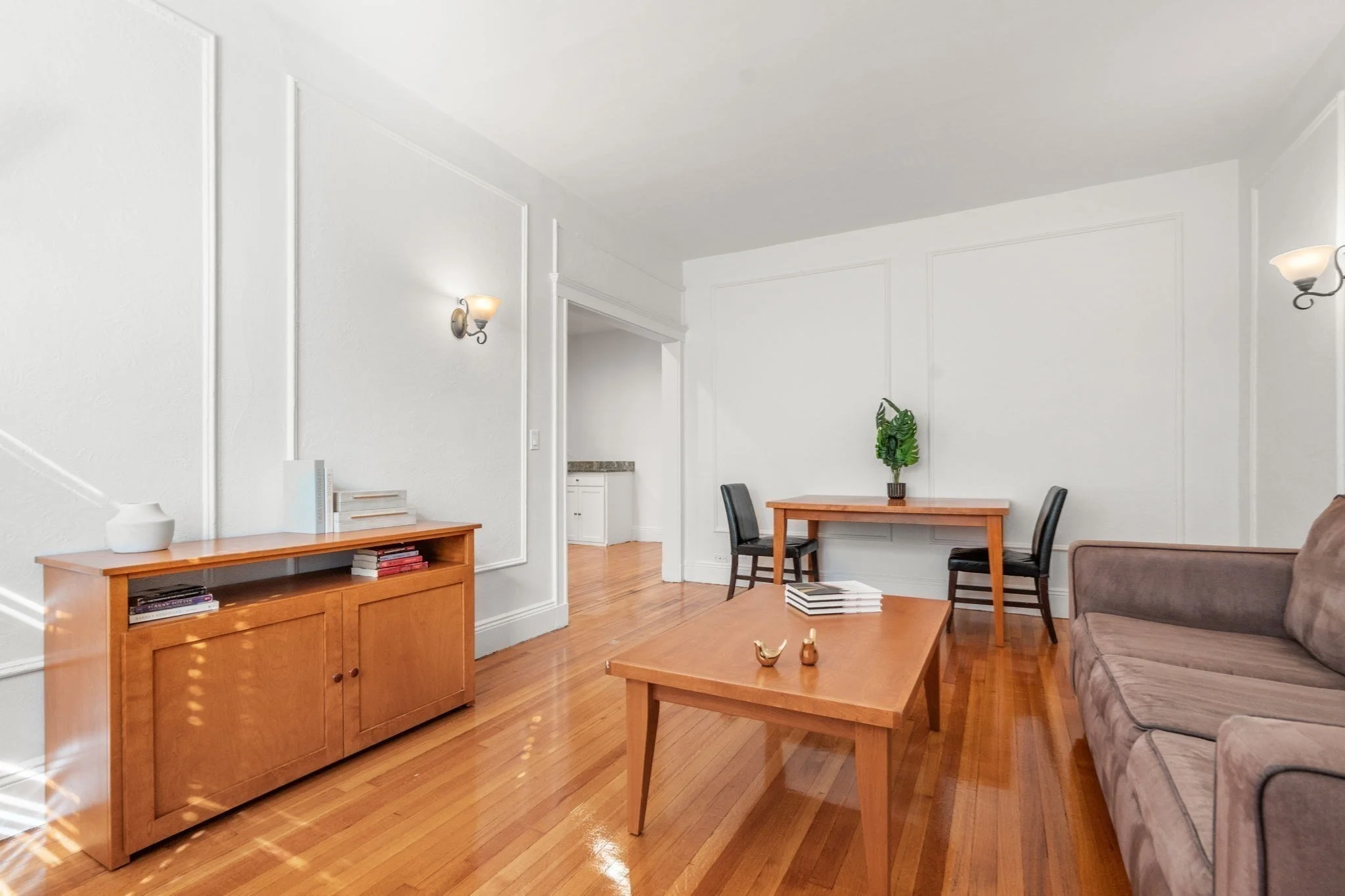 2 bed, 1 bath apartment for rent at 461 Washington St Unit 1, Coolidge Corner — photo 3 of 14