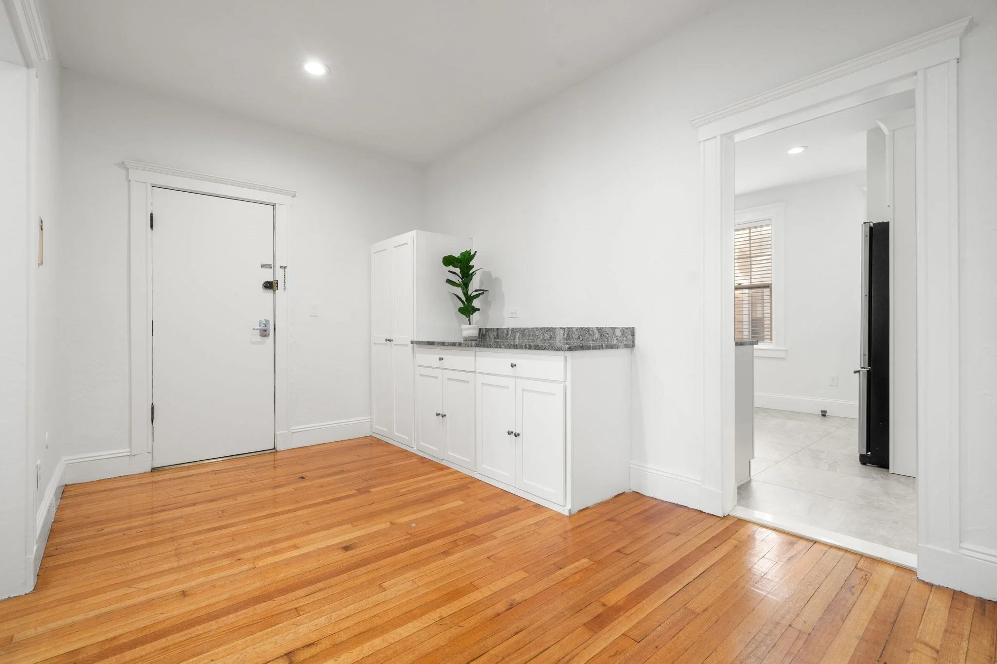 2 bed, 1 bath apartment for rent at 461 Washington St Unit 1, Coolidge Corner — photo 11 of 14