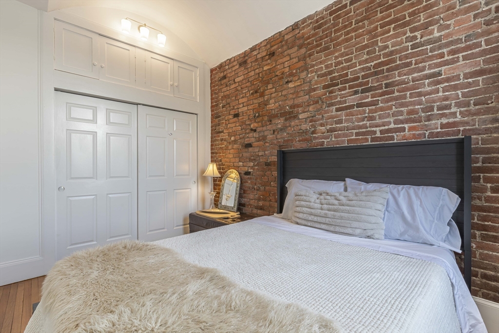 2 bed, 1 bath apartment for rent at 462 Beacon St Unit 22, Back Bay — photo 12 of 22