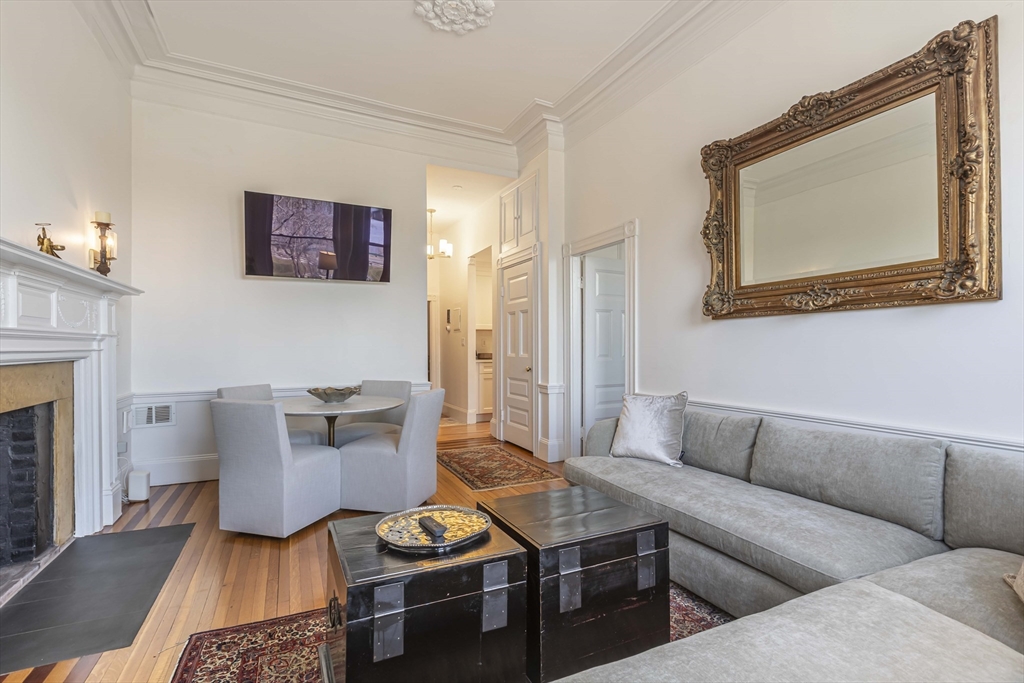 2 bed, 1 bath apartment for rent at 462 Beacon St Unit 22, Back Bay — photo 5 of 22