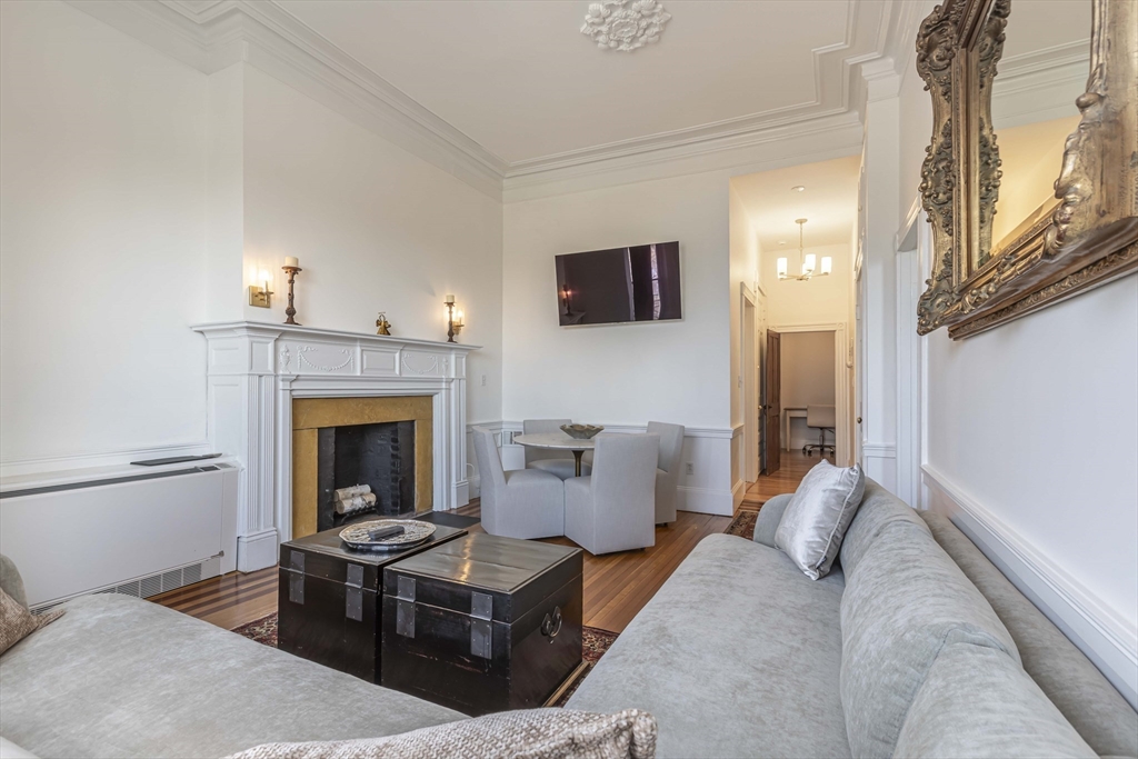 2 bed, 1 bath apartment for rent at 462 Beacon St Unit 22, Back Bay — photo 6 of 22