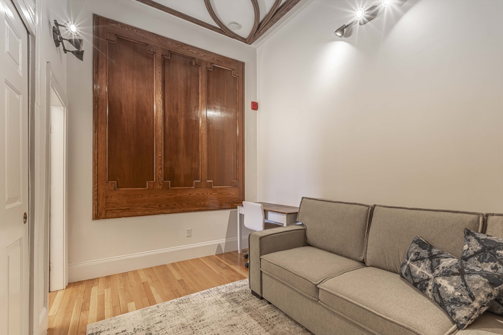 2 bed, 1 bath apartment for rent at 462 Beacon St Unit 22, Back Bay — photo 15 of 22