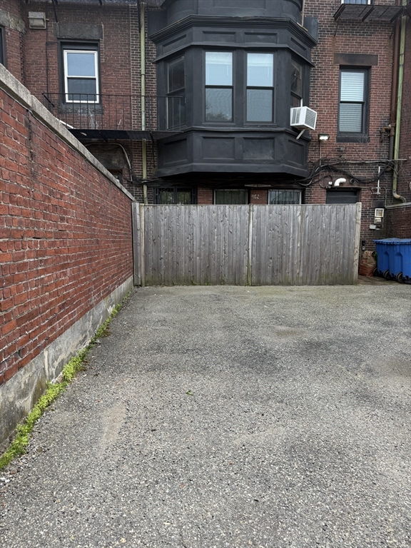 Studio bed apartment for rent at 462 Beacon Unit 1, Back Bay — photo 2 of 2