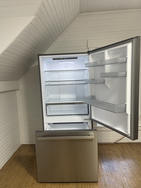 2 bed, 1 bath apartment for rent at 462 Main St Unit 2, Gardner — photo 4 of 17