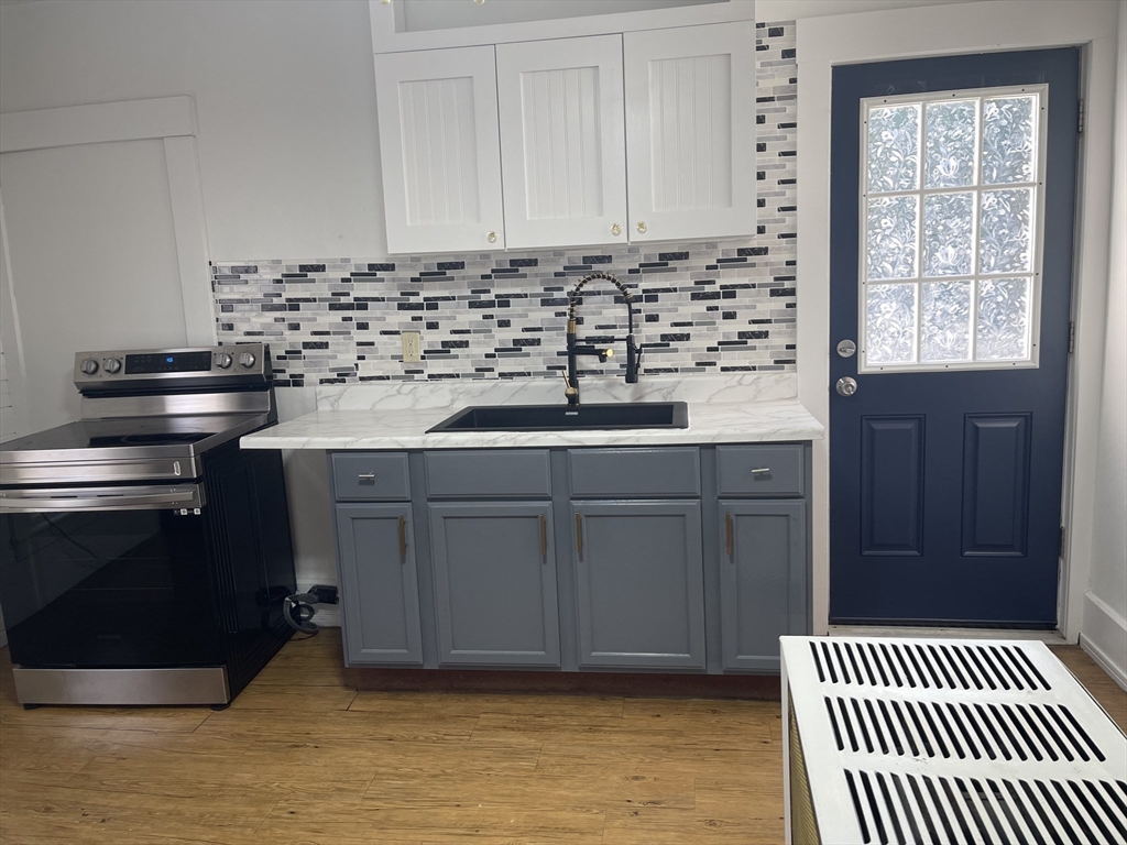 2 bed, 1 bath apartment for rent at 462 Main St Unit 2, Gardner — photo 5 of 17