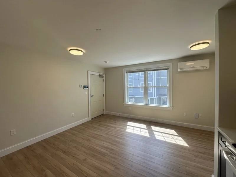 1 bed, 1 bath apartment for rent at 462 Main St Unit Unit 3, Amherst — photo 4 of 13